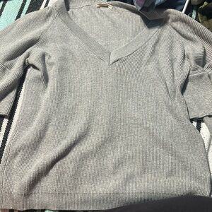 Gray long lose sleeve top
